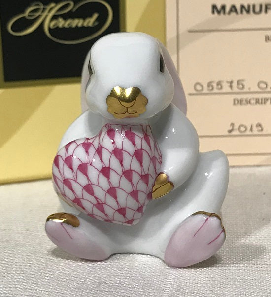 Herend Bunny with Heart 5575-0-00 Pink